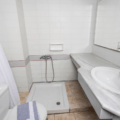 Thumbnail of http://Kupatilo%20u%20hotelu%20Petridis%20u%20Pefkohoriju