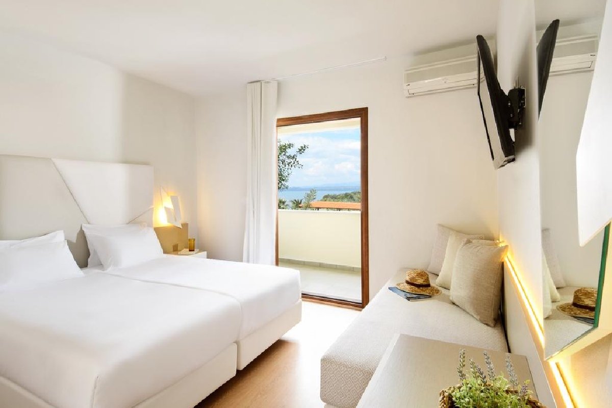 Hotel Akrathos Beach suite