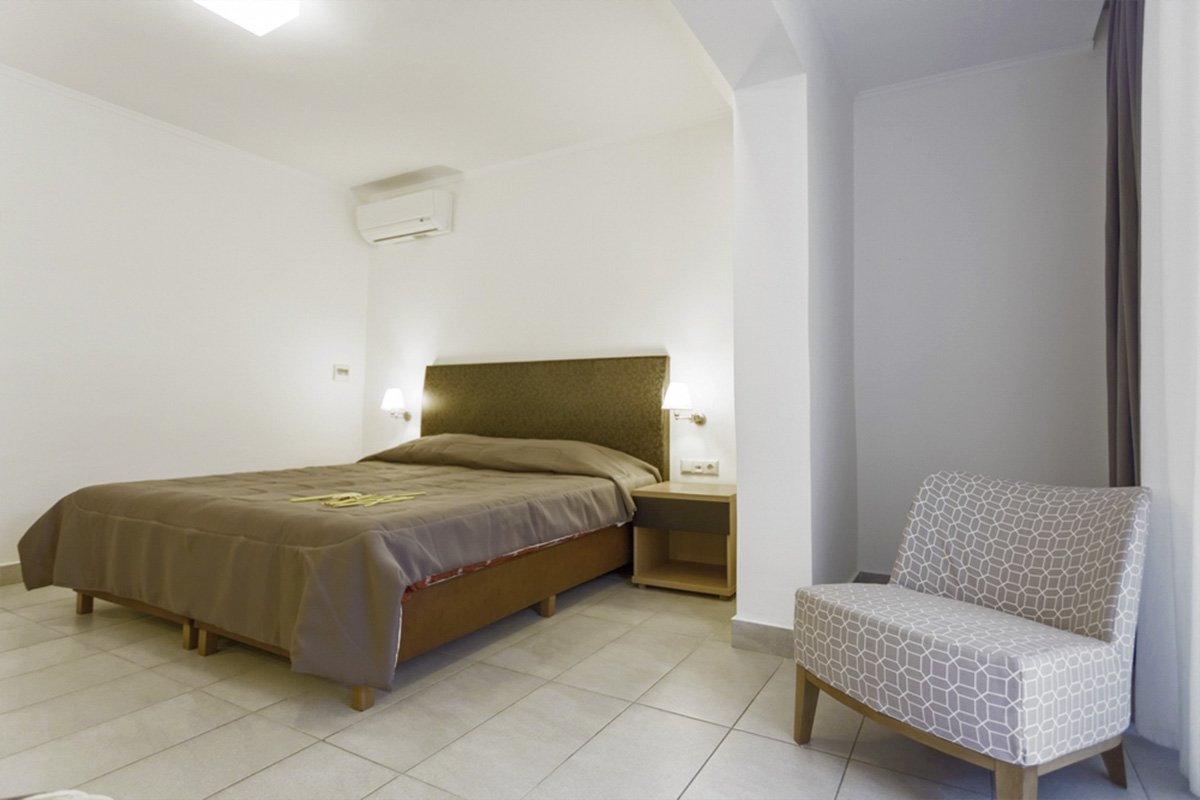 Lagomandra Beach Hotel -francuski lezaj