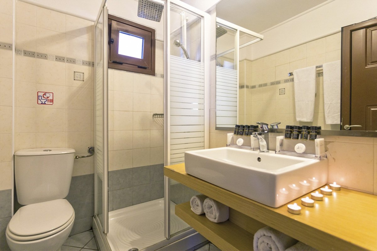 Lagomandra Beach Hotel - kupatilo