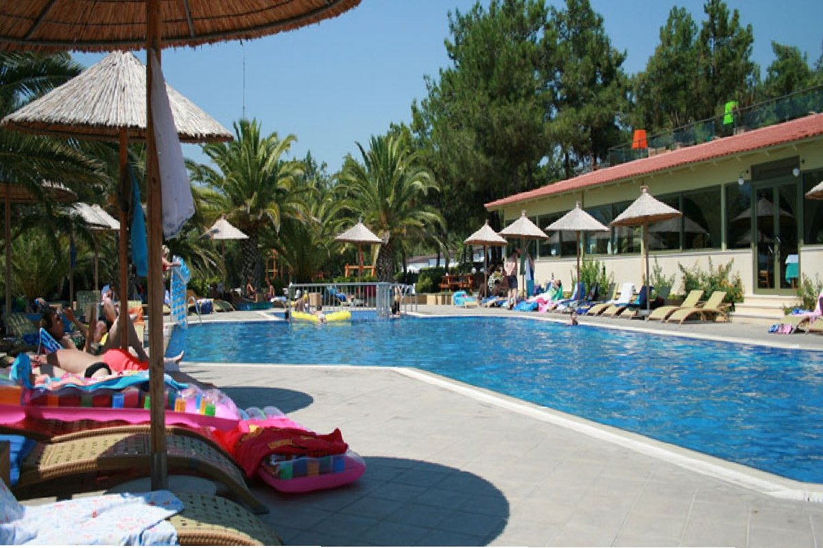 Alexandra beach hotel bazen