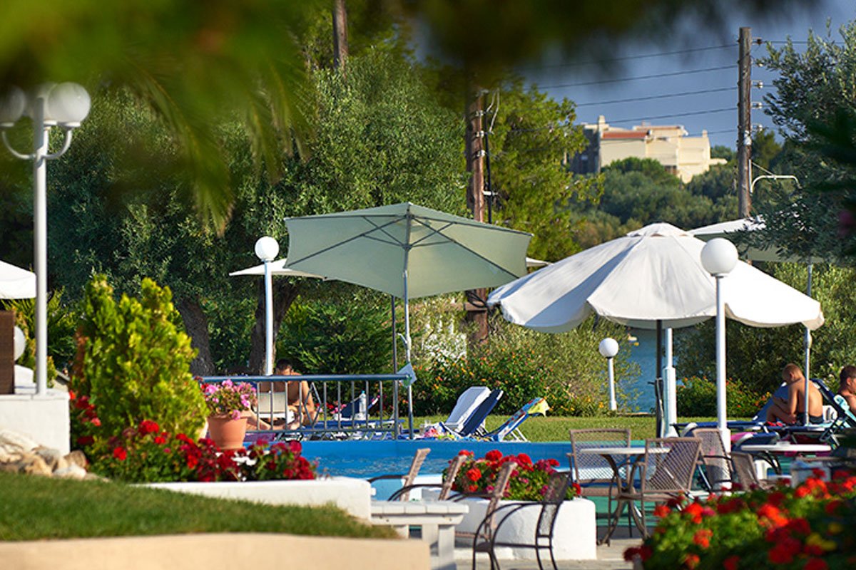 Elea Beach Hotel dvorište