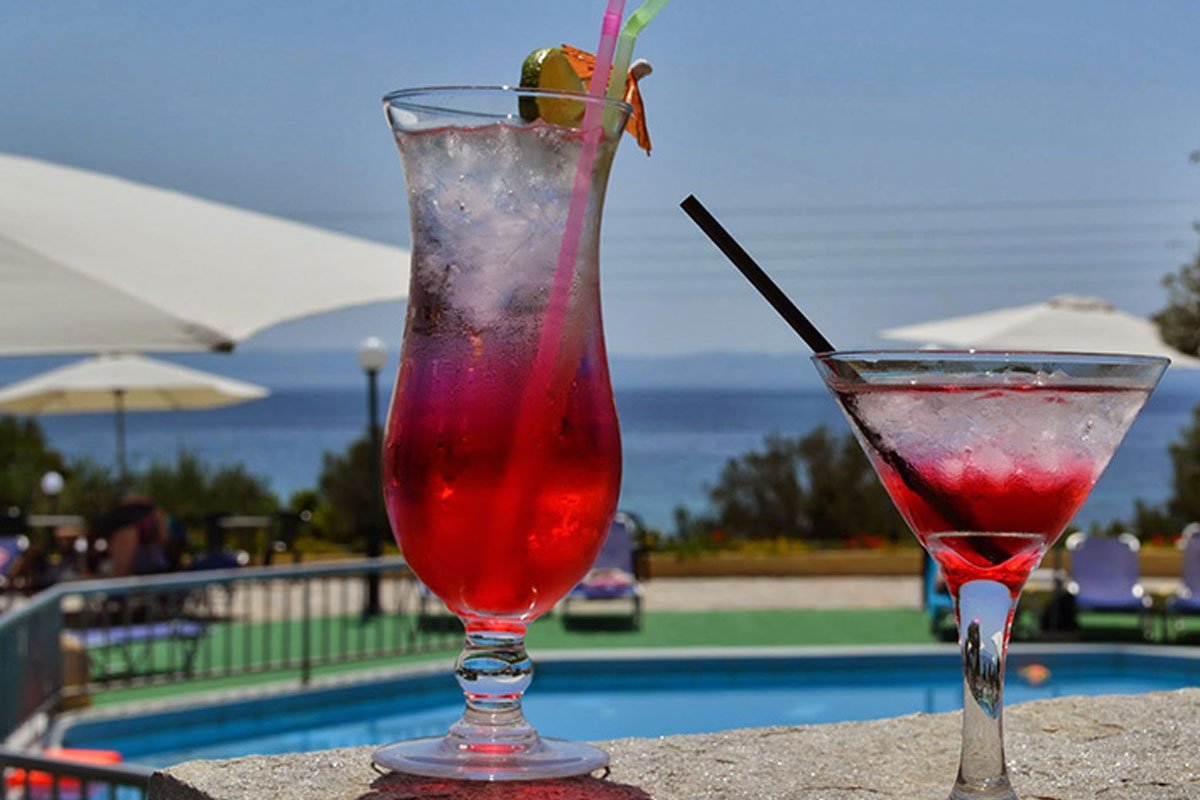 Elea Beach Hotel koktel bar