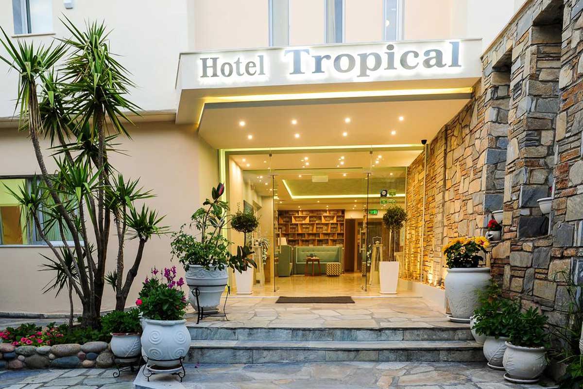 Tropical hotel ulaz