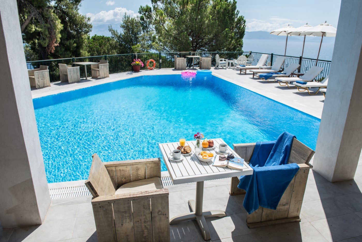 Aliki hotel bazen