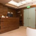 Thumbnail of http://Cosmopolitan%20Hotel%20&%20Spa%20recepcija