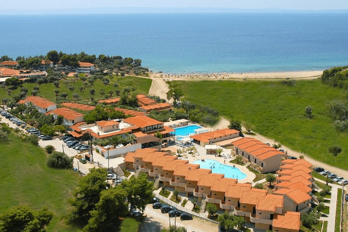 Village Mare Metamorfozis