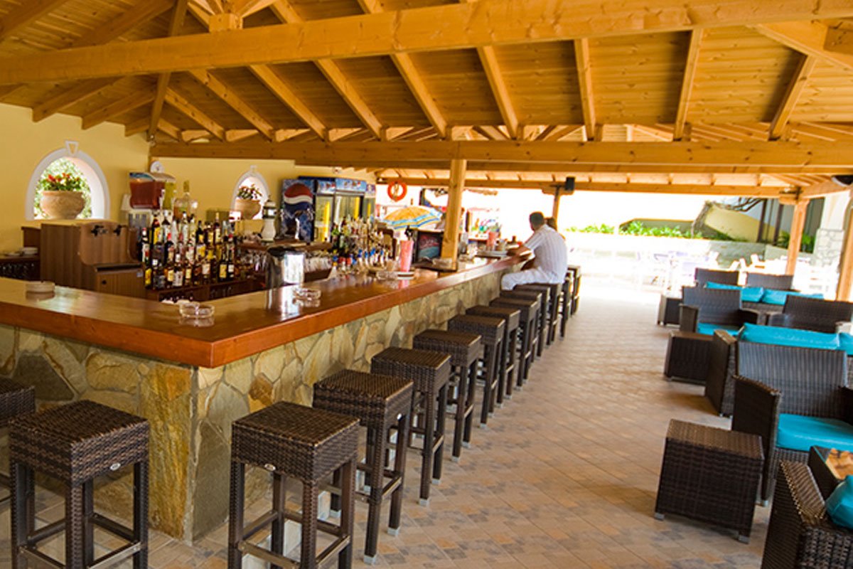 Village Mare bar