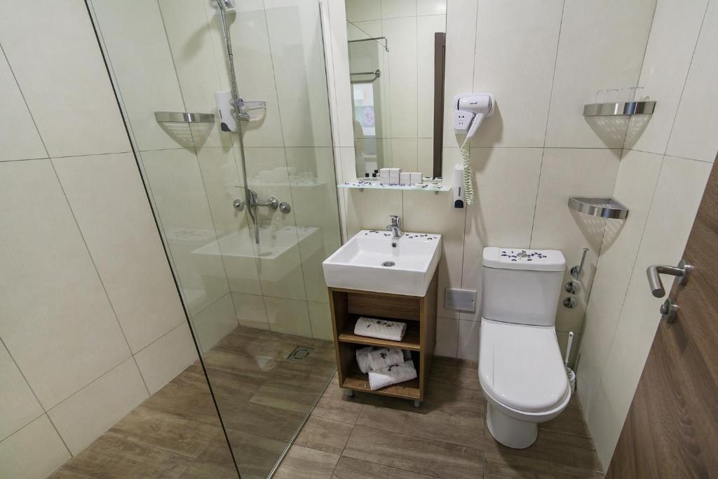 Hotel Sato - Kupatilo - AquaTravel.rs1