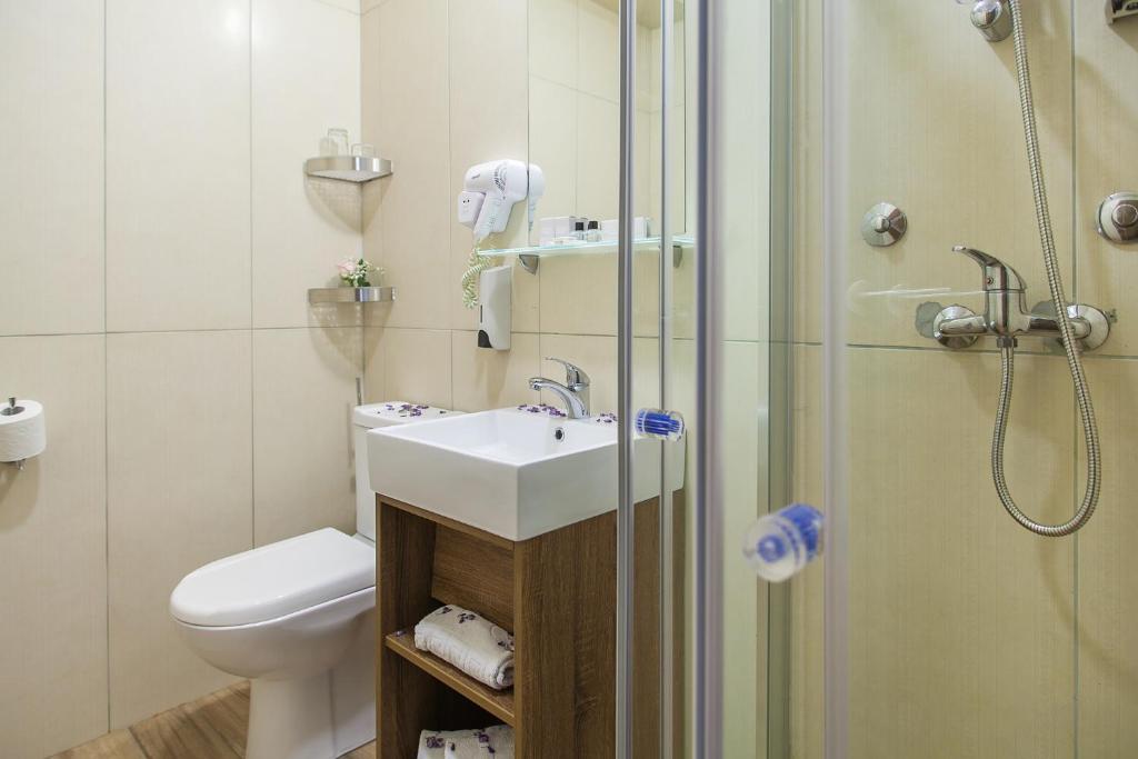 Hotel Sato - Kupatilo - AquaTravel.rs