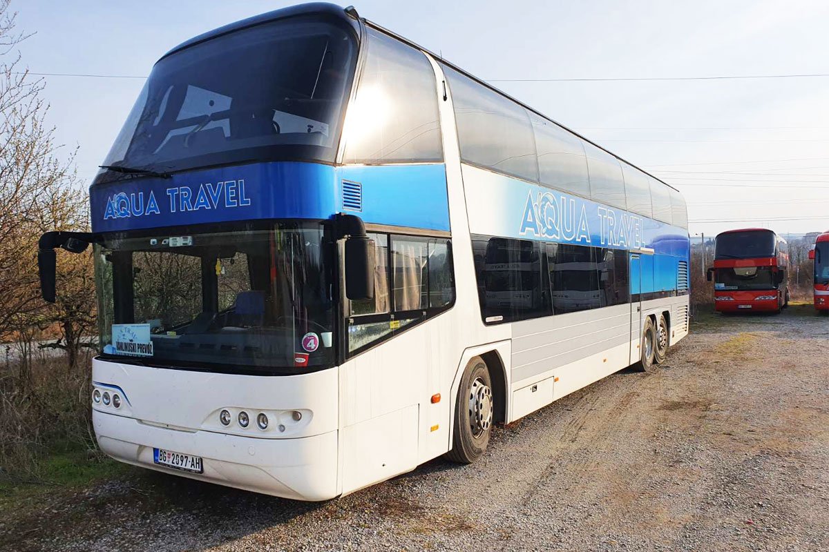 aqua travel autobus