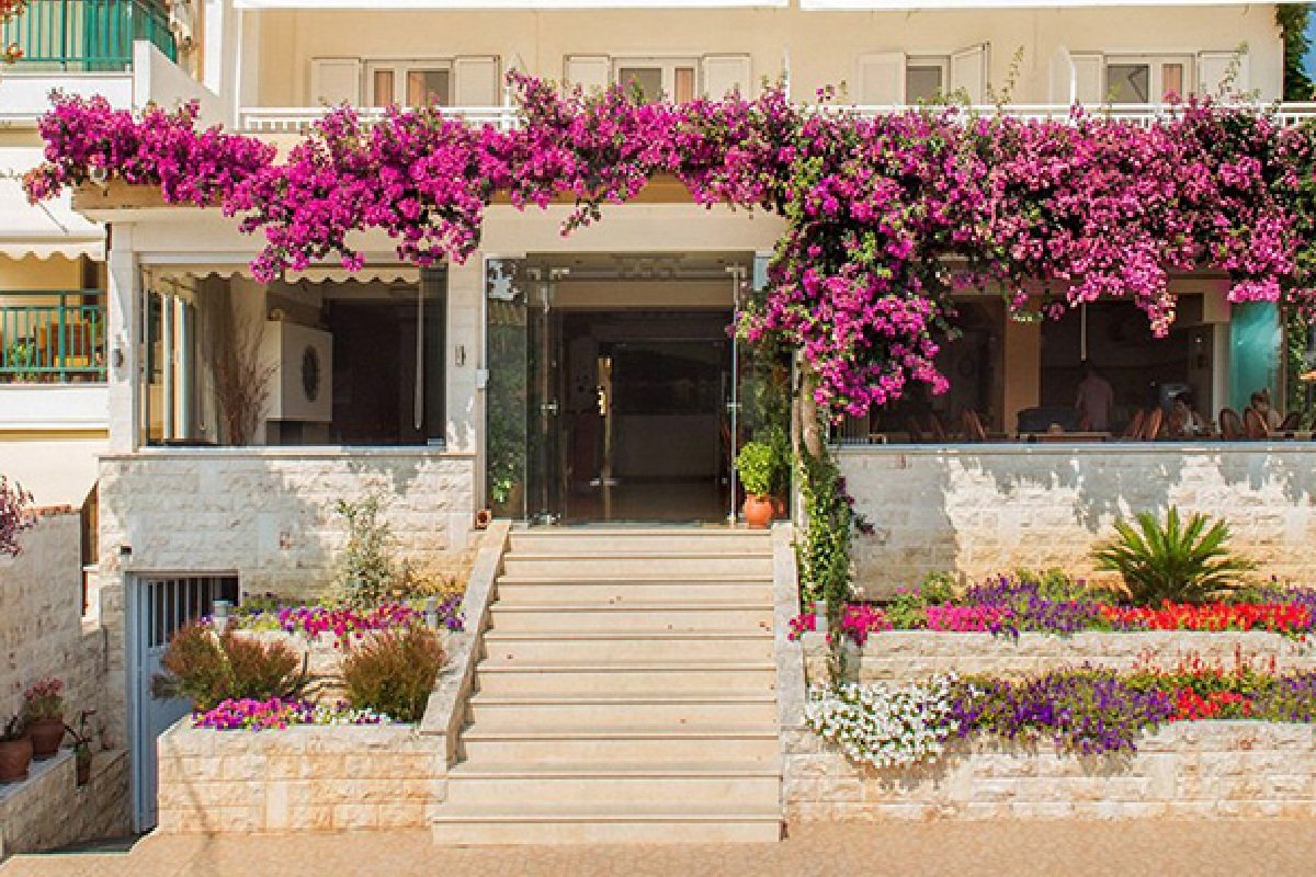 Hotel Xenios Loutra beach letnji aranžman