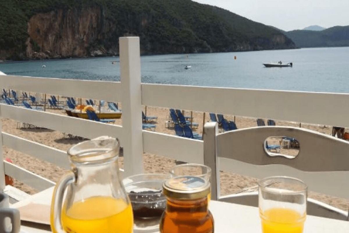Hotel Enjoy Lichnos Bay Village bar