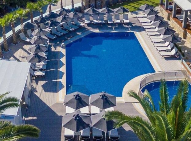 Hotel Dinoysos uredjen bazen