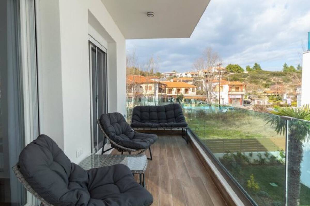 Acrotel Porto Brava Luxury Villas-Ormos Panagia terasa2