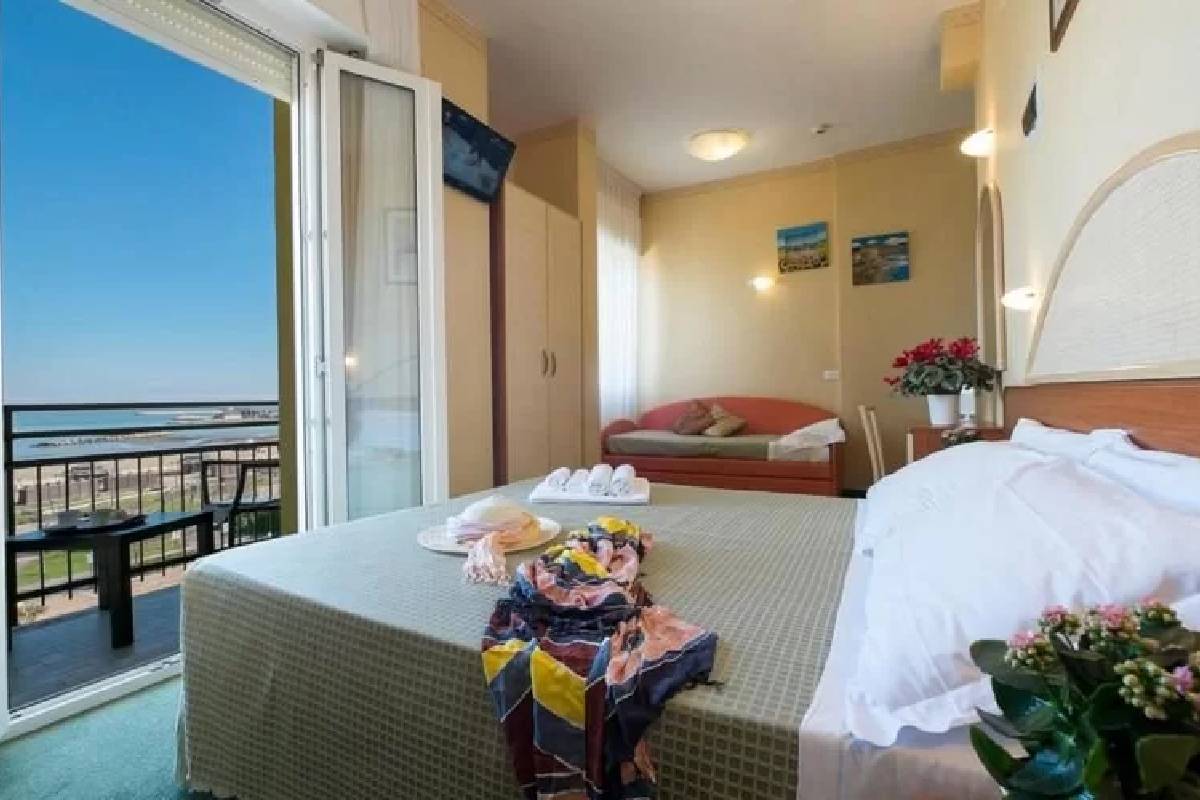 Hotel Crosal Rimini letovanje
