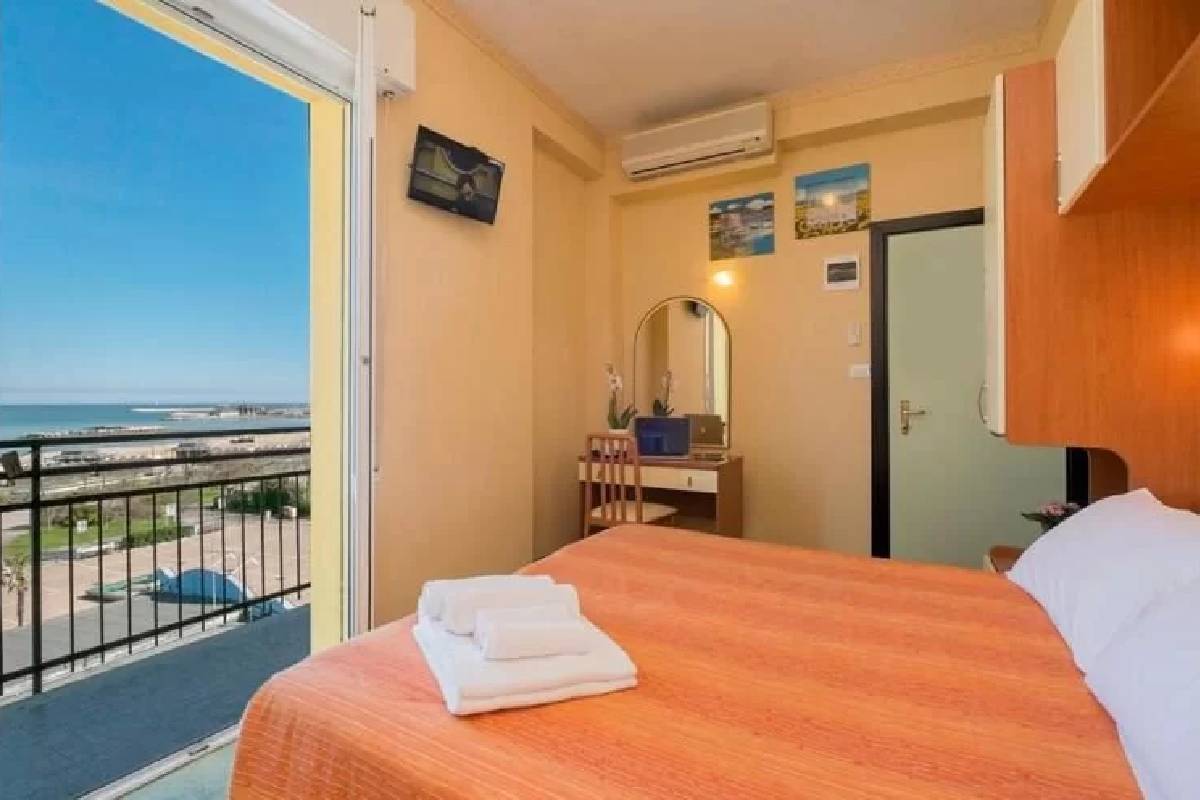 Hotel Crosal Rimini soba s pogledom na more
