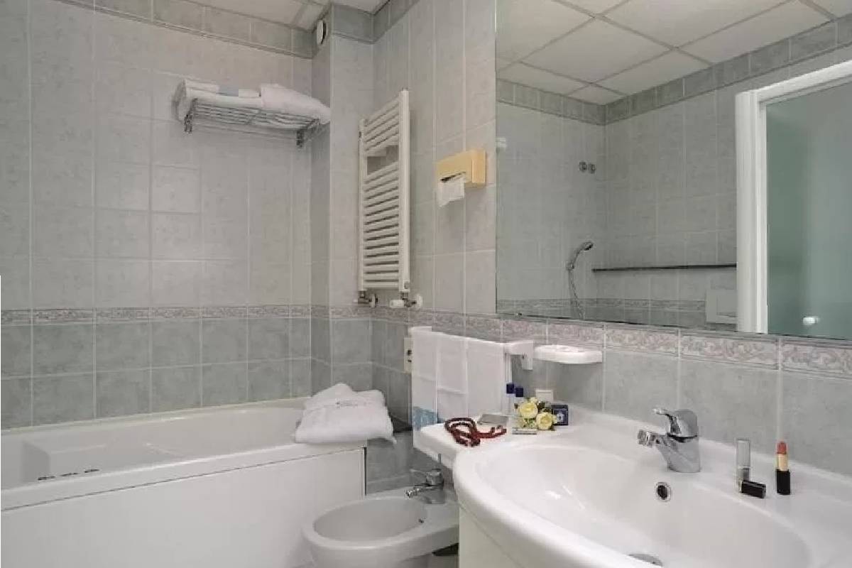 Hotel De France Rimini kupatilo