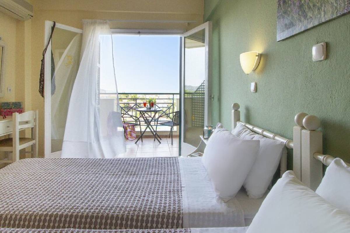 Hotel Julia Fourka Halkidiki smeštaj