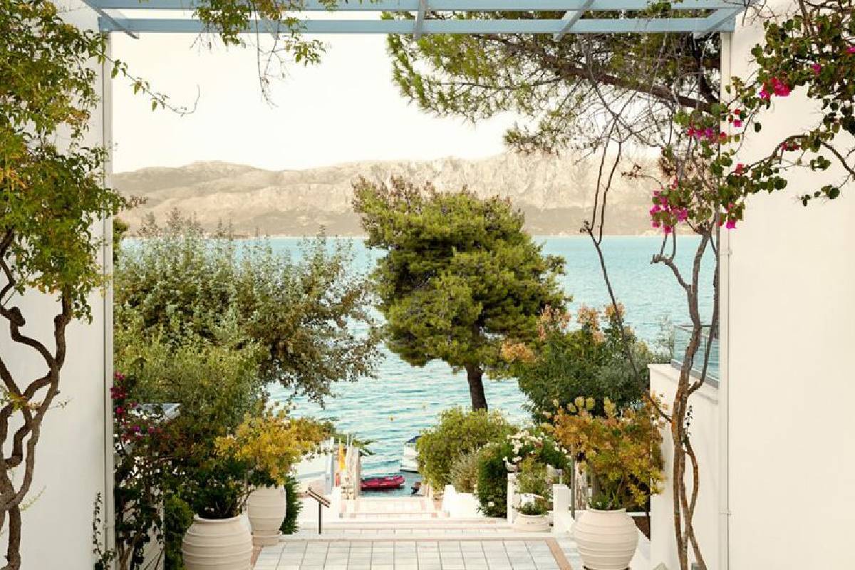 Hotel Porto Galini Nikiana prilaz