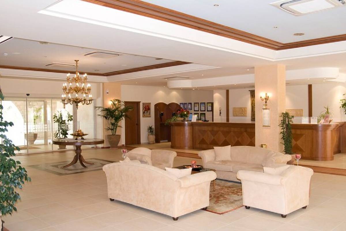 Hotel Aegean Melathron Kalithea recepcija