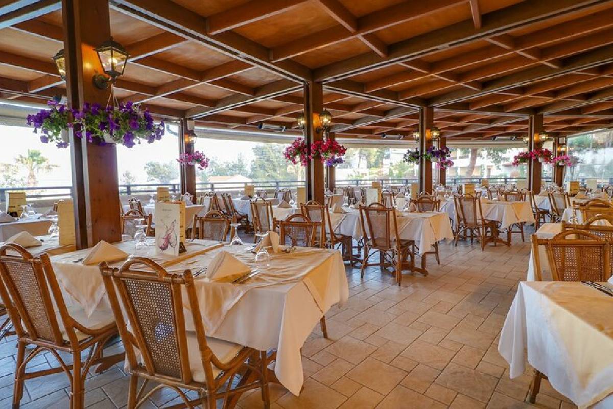 Hotel Aegean Melathron Kalithea restoran 2