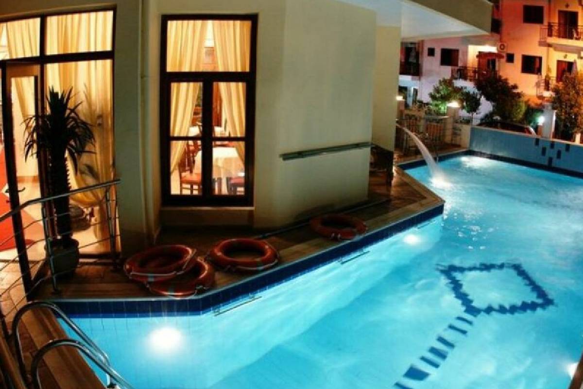 Hotel Eden Nei Pori bazen 2