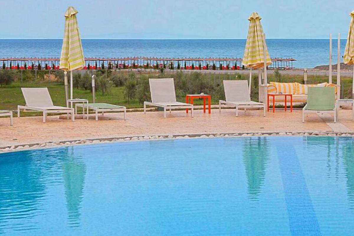 Hotel Litohoro Olympus Resort suncobrani i lezaljke