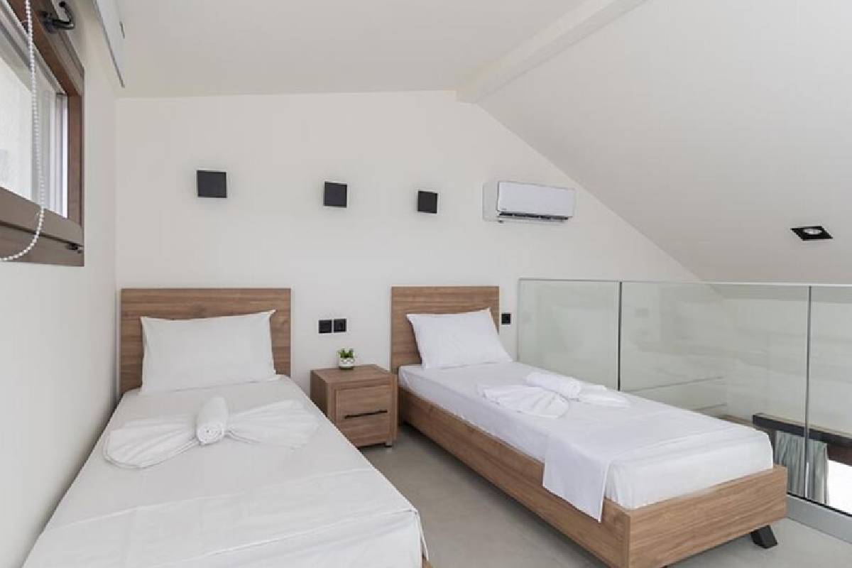 Hotel Toroni Blue Sea mezoneta sprat