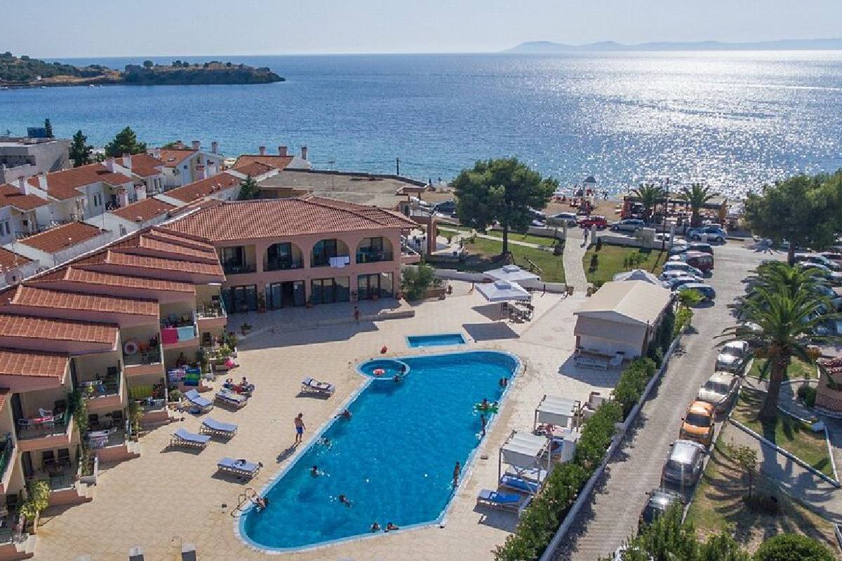 Hotel Toroni Blue Sea pogled na more