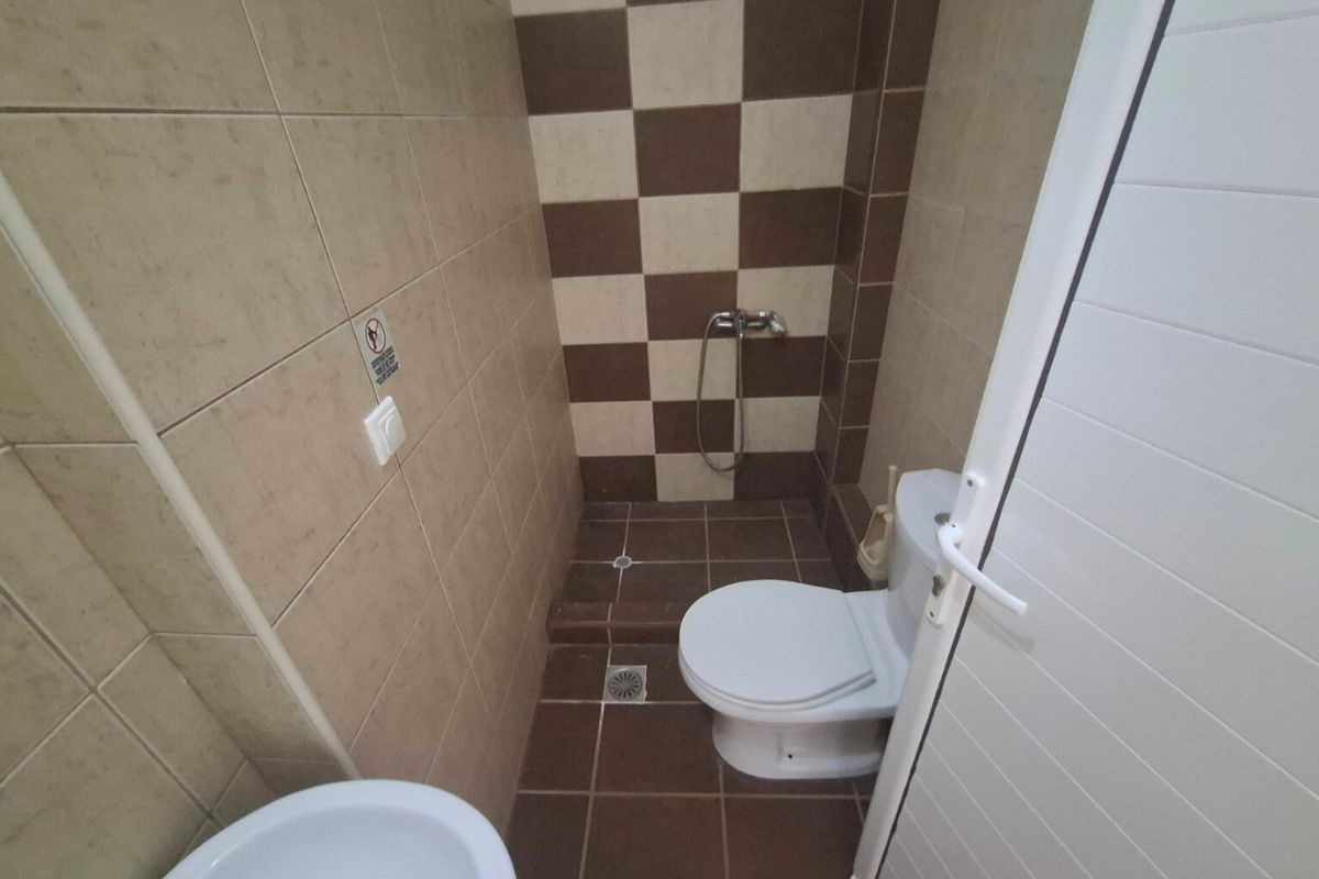 Kupatilo sa TWC-om u apartmanima Aqua Family Leptokarija